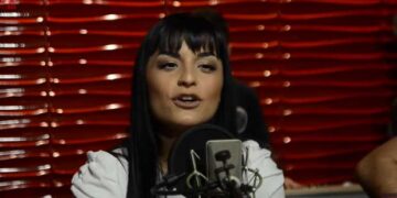 H Δήμητρα Παπαγερίδου & o Μπάμπης Κεμανετζίδης στην εκπομπή Mk Red Box του Νίκου Φλίκα (video)