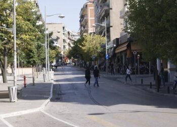 Κοζάνη: Μπαίνουν τραπεζοκαθίσματα στο πεζοδρόμιο της Παύλου Μελά- Οριστική απόφαση παρά την αρνητική γνωμοδότηση της Τροχαίας