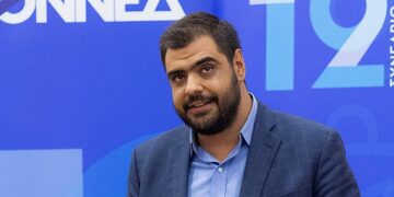 Από τον Μωυσή στον Ηράκλειτο-Του Παύλου Μαρινάκη