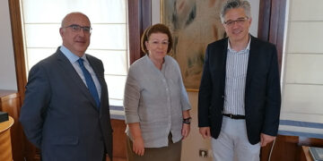 Παρεμβάσεις στους διατηρητέους οικισμούς Σιάτιστας και Πενταλόφου προωθεί ο Δήμος Βοϊου -Συνάντηση με την Υπουργό Λίνα Μενδώνη