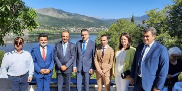 Ενημέρωση για τα αναπτυξιακά χρηματοδοτικά προγράμματα από τον Περιφερειάρχη Δυτικής Μακεδονίας Γιώργο Κασαπίδη στην Καστοριά, παρουσία του Υφυπουργού Μακεδονίας Θράκης  κ. Καράογλου Θεόδωρου