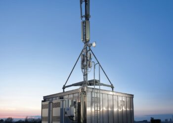 Ο όμιλος Vodafone και η Wind Hellas προχωρούν σε συμφωνία για τη συνεισφορά των κλάδων των σταθμών βάσης τους σε μια νέα εταιρεία στην Ελλάδα