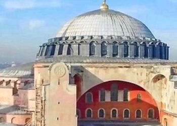 Όταν ένας άνθρωπος «τα βάζει» με το Θεό…πάντα βγαίνει χαμένος – Γράφει η Πίστη Κρυσταλλίδου