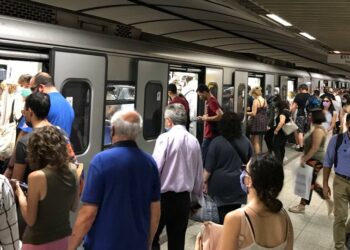 Κορωνοϊός: Νέα μέτρα και βαριά πρόστιμα – Μάσκες παντού και βλέπουμε…