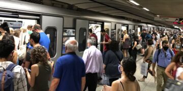 Κορωνοϊός: Νέα μέτρα και βαριά πρόστιμα – Μάσκες παντού και βλέπουμε…