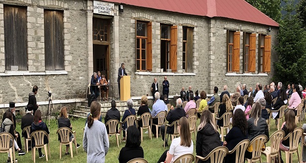 Ένταση και αντιπαραθέσεις  στην λαϊκή συνέλευση της Σαμαρίνας για το μεταναστευτικό- Πάτσης: «Κλειστή δομή 1500 ατόμων αλλιώς δεν αλλάζει η υπάρχουσα κατάσταση- Όχι από Δασταμάνη- Κασαπίδης: «Κανένας μετανάστης στη Δυτική Μακεδονία»