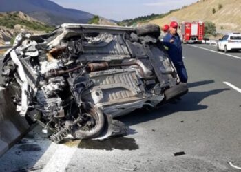 Ανατροπή Ι.Χ. στην Εγνατία Οδό λίγο πριν τον κόμβο της Σιάτιστας χθες το απόγευμα