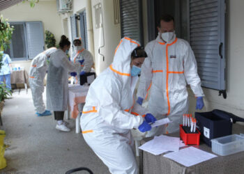 Κορονοϊός: Προετοιμάζεται το ΕΣΥ για το 2ο κύμα της πανδημίας – Επισπεύδονται οι προσλήψεις γιατρών – Συμμετέχουν και ιδιώτες