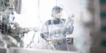 Εμβόλιο για τον κορωνοϊό: Σήμερα οι ανακοινώσεις από την Οξφόρδη -Το φθινόπωρο αναμένονται οι εμβολιασμοί