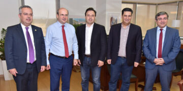 Το νέο Εθνικό Σχέδιο Διαχείρισης των Απορριμμάτων στο επίκεντρο της συνάντησης αντιπροσωπείας της ΚΕΔΕ με τον Υπουργό Περιβάλλοντος Κ. Χατζηδάκη