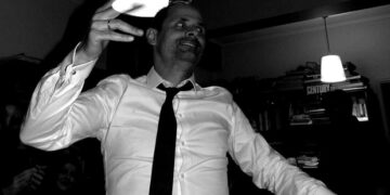 «Να μου χορέψεις μια τελευταία φορά» – Γράφει η Πίστη Κρυσταλλίδου