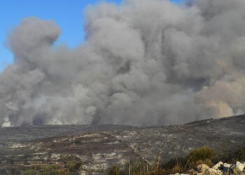 Δήμαρχος Κυθήρων: Για να καθαρίσει ο Καπέλιος τον Βασιλειάδη άφησε το νησί να καεί