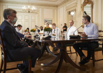 «Λευκή επιταγή» Μητσοτάκη στους ειδικούς για πιο αυστηρά μέτρα! Τι αποφασίστηκε στην σύσκεψη