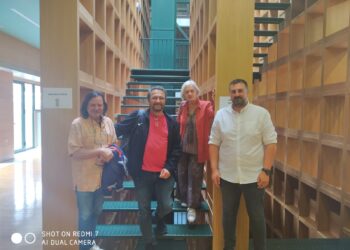 Επίσκεψη της κα Νανάς Νικολάου στην Κοβεντάρειο Δημοτική Βιβλιοθήκη