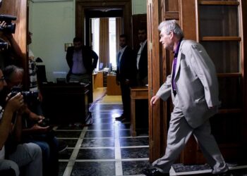 Σκευωρία Novartis: Παραπέμπεται στη Δικαιοσύνη ο Παπαγγελόπουλος για οκτώ αδικήματα