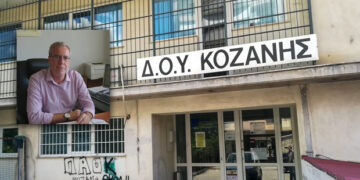 Επίθεση με τσεκούρι: Ποιος είναι ο διευθυντής της ΔΟΥ Κοζάνης που αφόπλισε τον δράστη