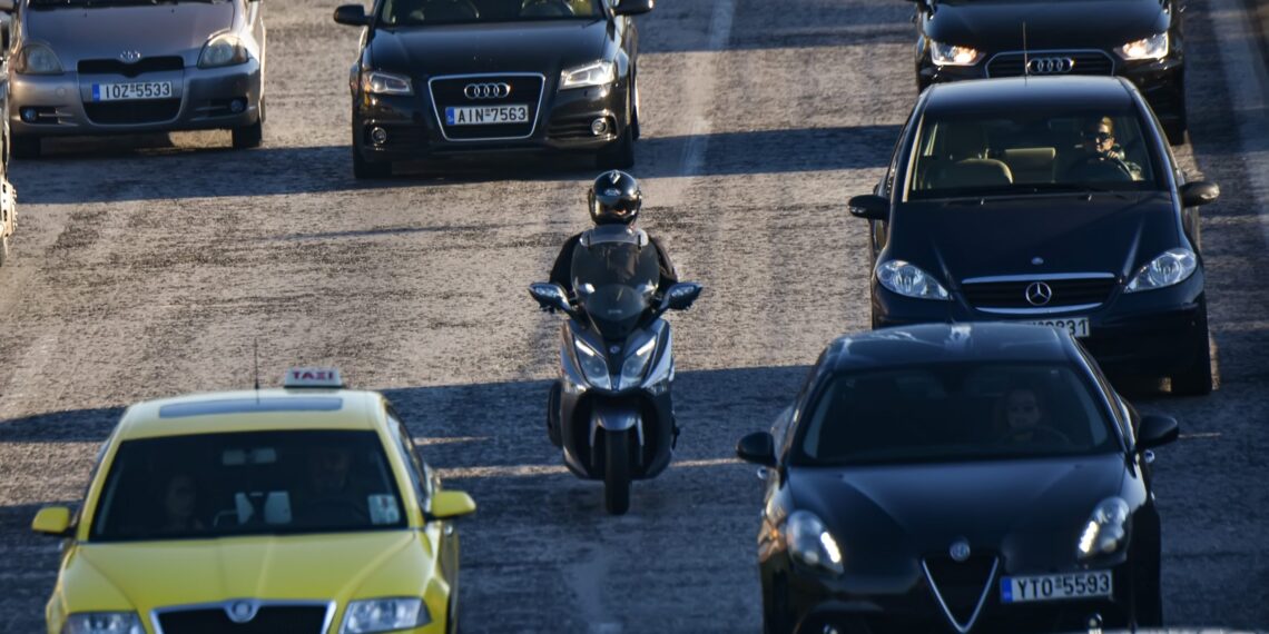 Τέλη κυκλοφορίας με τον μήνα και χωρίς πέναλτι – Όλη η απόφαση
