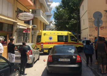 Γνωστός στην Αστυνομία ο 45χρονος δράστης της επίθεσης με τσεκούρι στη ΔΟΥ Κοζάνης- Είχε συλληφθεί το 2017 για φθορές σε παρκόμετρα