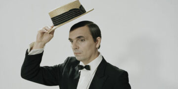 Η Μουσική Γωνιά του Μίλτου Ηλιάδη στο e-ptolemeos.gr – Sexy Thing (feat. Zeebee)