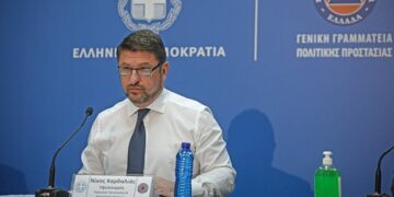 Κορωνοϊός: Επανέρχεται η εβδομαδιαία ενημέρωση μόνο με Χαρδαλιά