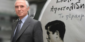 Ο Κούλης Αποστολίδης τιμής ένεκεν το ένα από τα πέντε μέλη της προσωρινής διοικούσας επιτροπής της Α.Ε. Ποντίων