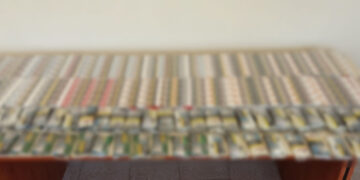 Συνελήφθη 26χρονος αλλοδαπός στην Πτολεμαΐδα που είχε στην κατοχή του 589 αφορολόγητα πακέτα τσιγάρων και 4 κιλά λαθραίου καπνού