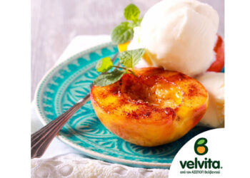 Ψητά ροδάκινα velvita στο φούρνο, με παγωτό βανίλια