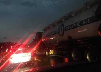 Συμβαίνει τώρα: Τροχαίο ατύχημα με νταλίκα στην Εγνατία Οδό,στο δρόμο Κοζάνης-Βέροιας – Σφοδρή καταιγίδα και ουρές οχημάτων -Φωτογραφίες