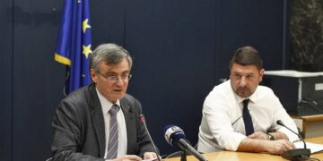 Με Τσιόδρα και Χαρδαλιά η σημερινή ενημέρωση για τον κορωνοϊό