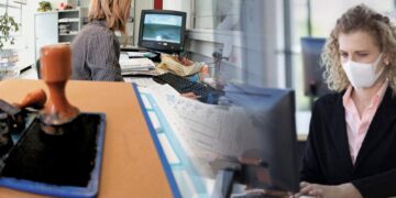 Κορωνοϊός: Με μάσκα όλοι στις δημόσιες υπηρεσίες -Τρία τα ωράρια λειτουργίας