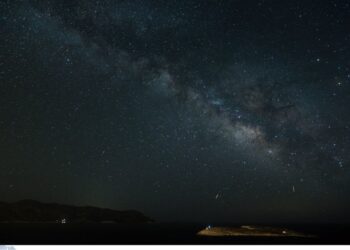 Περσείδες: Η πιο εντυπωσιακή θερινή «βροχή» από πεφταστέρια στον αποψινό ουρανό