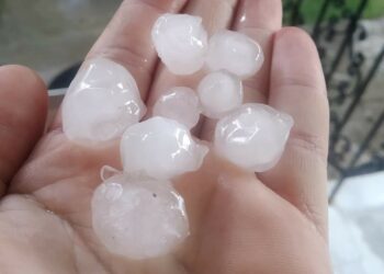 Σφοδρή χαλαζόπτωση σε περιοχές της Κοζάνης- Εικόνα από τον Κρόκο!