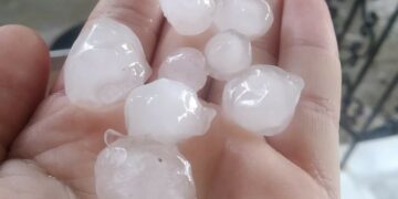 Σφοδρή χαλαζόπτωση σε περιοχές της Κοζάνης- Εικόνα από τον Κρόκο!