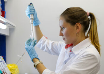 Κορωνοϊός-Κικίλιας: Στα τέλη Δεκεμβρίου η πρώτη δόση του εμβολίου στην Ελλάδα