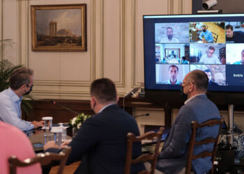 Μητσοτάκης: Δωρεάν η χορήγηση του εμβολίου όταν θα είναι διαθέσιμο και δωρεάν μάσκες σε μαθητές και εκπαιδευτικούς