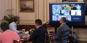 Μητσοτάκης: Δωρεάν η χορήγηση του εμβολίου όταν θα είναι διαθέσιμο και δωρεάν μάσκες σε μαθητές και εκπαιδευτικούς