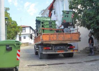 Ξεκίνησε από το Δήμο Καστοριάς η τοποθέτηση 200 νέων κάδων απορριμμάτων