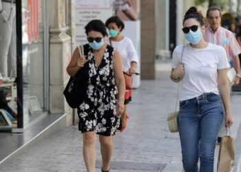 Έρχονται νέα μέτρα και κανόνες για εργασία και σχολεία – Επιστροφή με τεστ και τηλεργασία