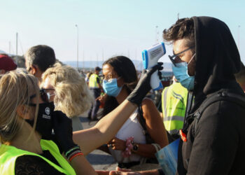 Κορωνοϊός-κρούσματα: Κρίσιμο δεκαπενθήμερο -Επιστροφή αδειούχων και οι σκέψεις για τα ταξίδια στην περιφέρεια