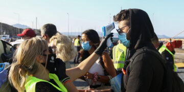 Κορωνοϊός-κρούσματα: Κρίσιμο δεκαπενθήμερο -Επιστροφή αδειούχων και οι σκέψεις για τα ταξίδια στην περιφέρεια