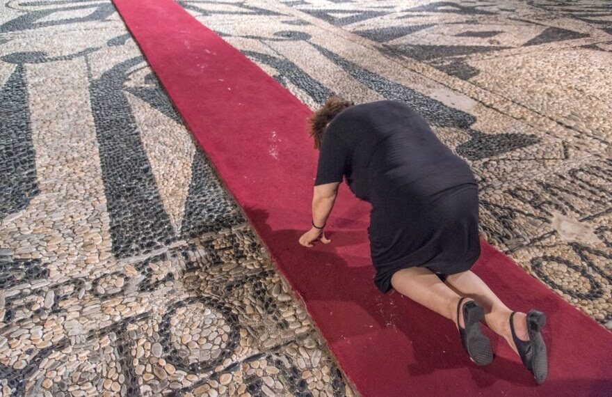 Η Παναγία της Τήνου- Γράφει η Πίστη Κρυσταλλίδου