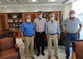 Επίσκεψη μελών του Συλλόγου Καστοριέων « ΟΜΟΝΟΙΑ» Νέας Υόρκης στον Αντιπεριφερειάρχη Καστοριάς