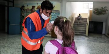 Μάσκες δωρεάν σε όλους τους μαθητές για όσο διάστημα χρειαστεί