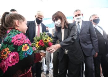 Μεγίστη και όχι Καστελλόριζο αξιότιμη κυρία Πρόεδρος- του Νίκου Καρατουλιώτη