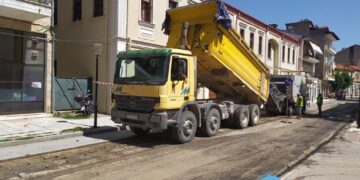 Συνεχίζονται οι εργασίες ασφαλτοστρώσεων στην πόλη της Φλώρινας