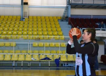 Την Παρασκευή Παπαδοπούλου από τον Κολοσσό απέκτησε ο Λασσάνης