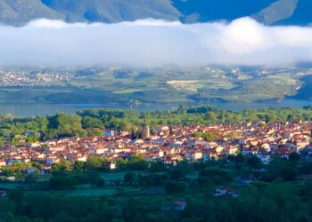 Τι αναφέρει ο Δήμος Βελβεντού για την έλευση ανήλικων προσφυγόπουλων: “Δεν είμαστε ξενοφοφικοί – Φέρνουν την κοινωνία προ τετελεσμένων γεγονότων – Χωρίς την παραμικρή ενημέρωση”