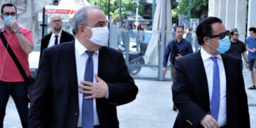 Σε καραντίνα Αδωνις Γεωργιάδης και Νίκος Παπαθανάσης -Συνάντησαν επενδυτή με κορωνοϊό