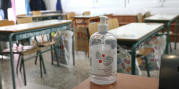 Χωρίς ιδιαίτερα προβλήματα οι τρεις πρώτες ημέρες στα σχολεία της Δ. Μακεδονίας – Τι θα γίνει με τα κενά εκπαιδευτικών – Απόπειρα διάρρηξης τα ξημερώματα στο ΕΠΑΛ Φλώρινας