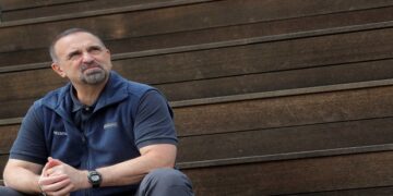 Τζορτζ Γιανκόπουλος: Ο επιστήμονας από την Καστοριά που είναι μια ανάσα από την θεραπεία του κορονοϊού